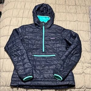Patagonia Blue and Green Puffer Jacket with Stand-Up Collar